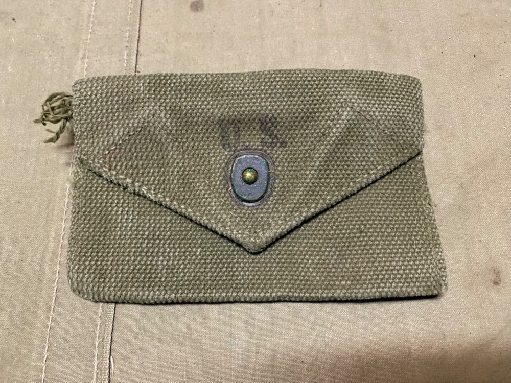 ORIGINAL WWII US ARMY INFANTRY M1942 FIRST AID CARLISLE BANDAGE CARRY POUCH-1945