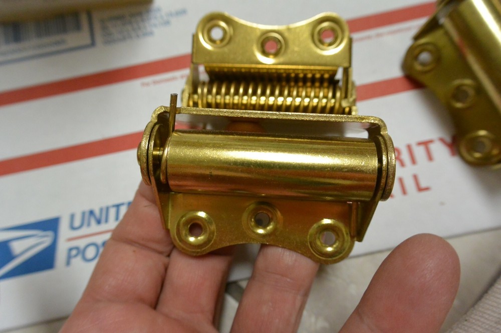 One Pair Double Spring Hinge Amerock B-85176-3