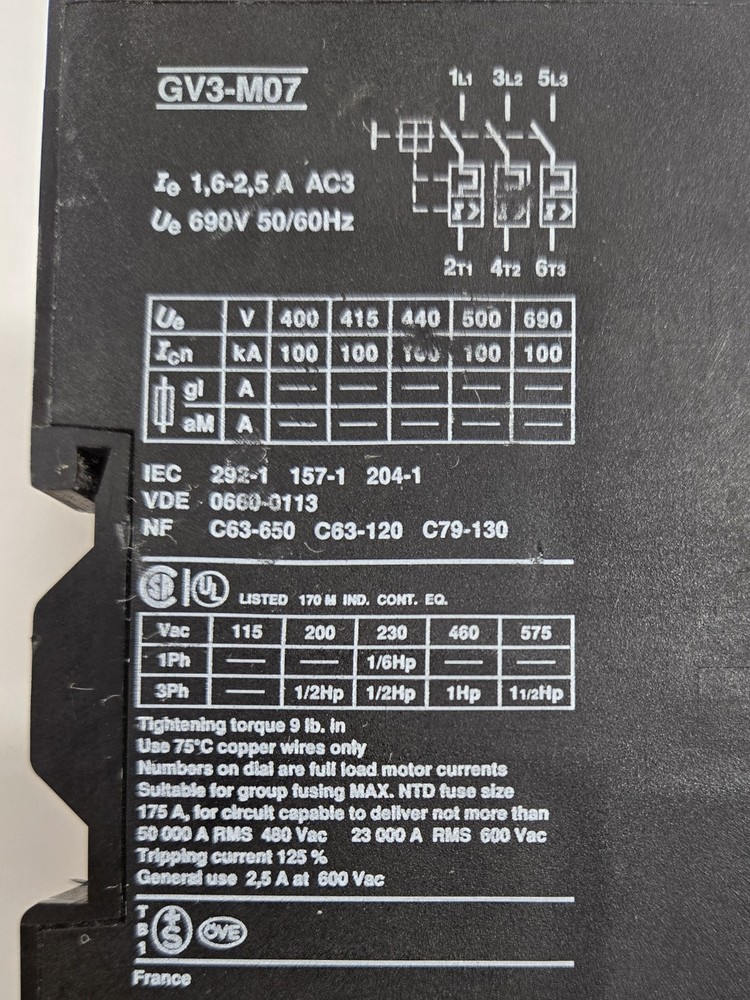 TELEMECANIQUE GV3-M07 MOTOR STARTER.
