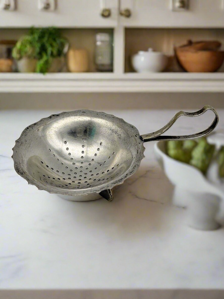 VINTAGE Tea Strainer Silverplate 3 Legged Handled ESTATE FIND