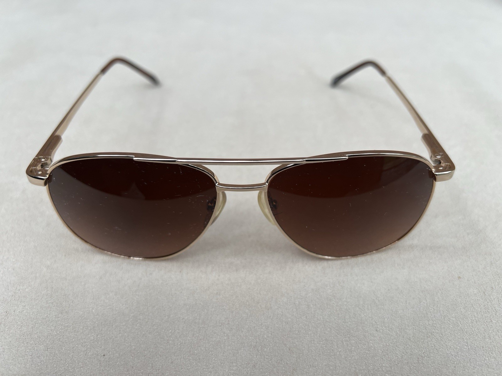 MG Golf Sunglasses Master Grip Aviator - Gold - Black w Clamshell Case Men’s