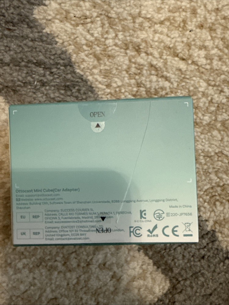 Ottocast Mini USB Wireless Carplay Android Auto Adapter New In Box