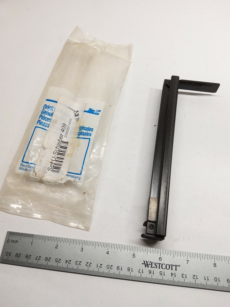 BEA FASTENER BACKNOSE 14403836 (NEW)