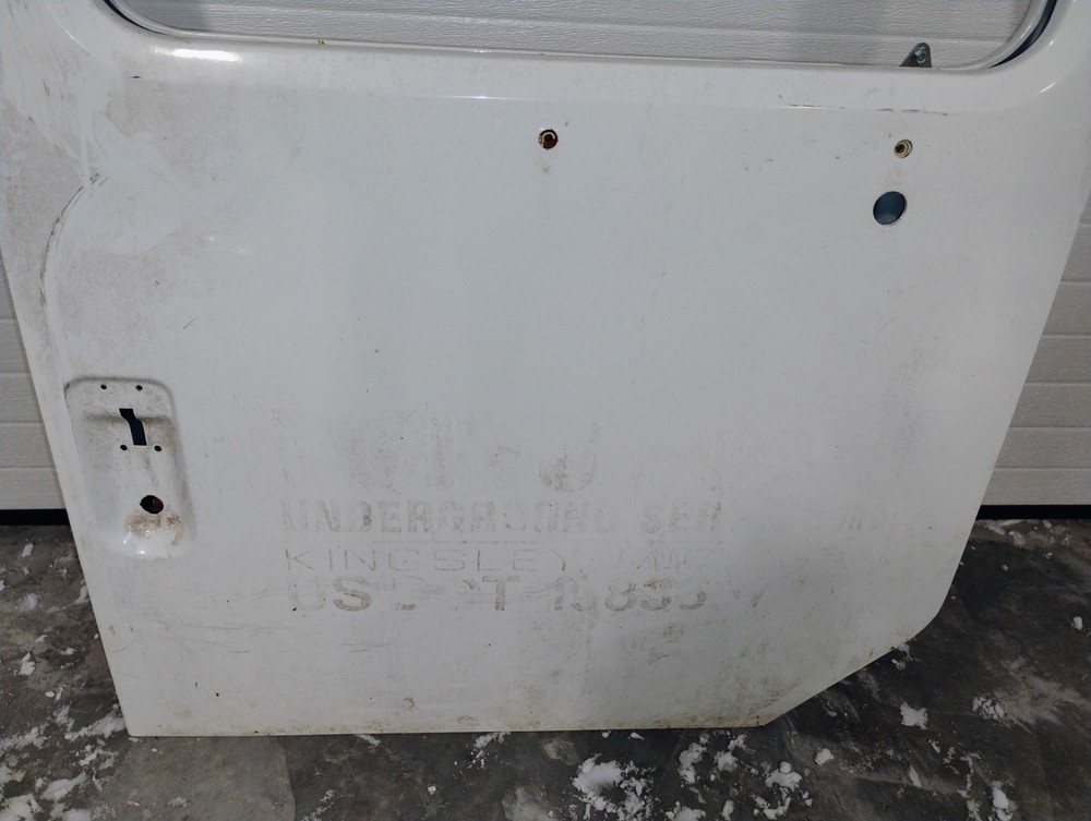 International Navistar Right Side / Passenger Door Shell