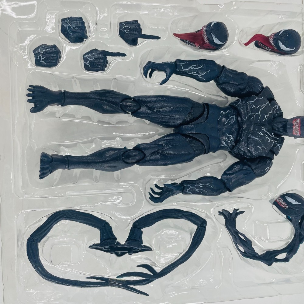 Marvel Venom Let There Be Carnage 7.5" Action Figure w/Exchangeable Accessory