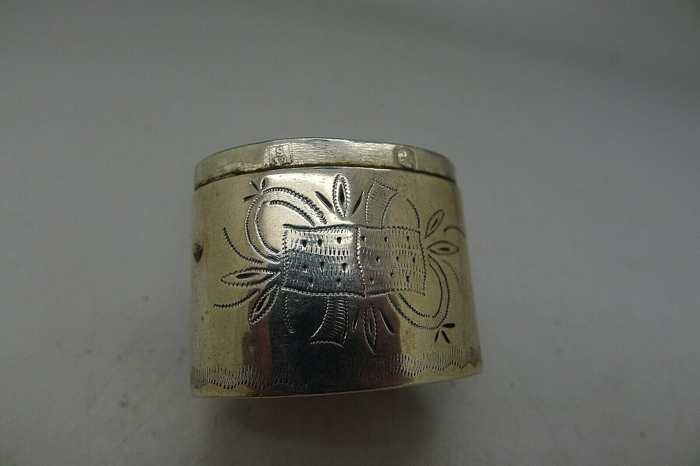 DUTCH SILVER HAT BOX SHAPED PEPPERMINT SNUFF BOX CHATELAINE FOR CHAIN RARE 1810