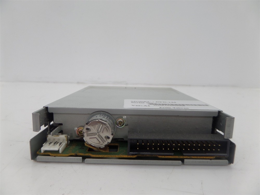 D-Link DFD-144 3.5in 1.44MB Floppy Drive
