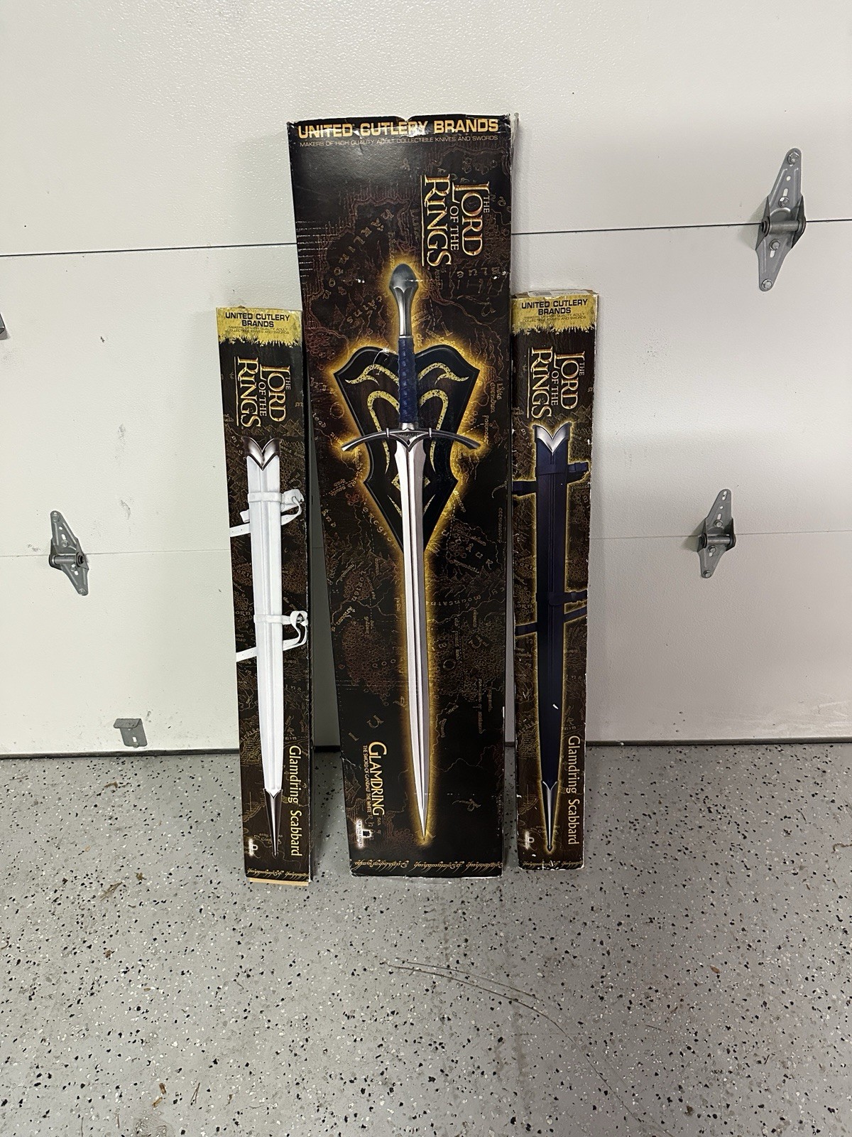 GANDALF'S GLAMDRING SWORD and SCABBARD LORD OF THE RINGS