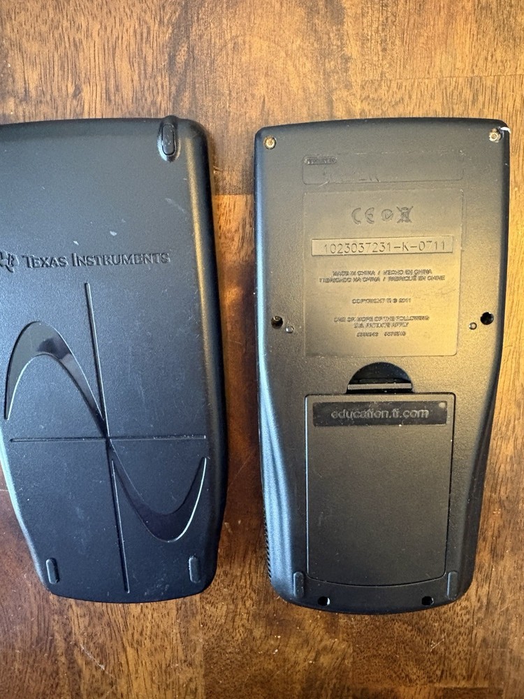 Texas Instruments TI83 Plus Graphing Calculator Tested Works