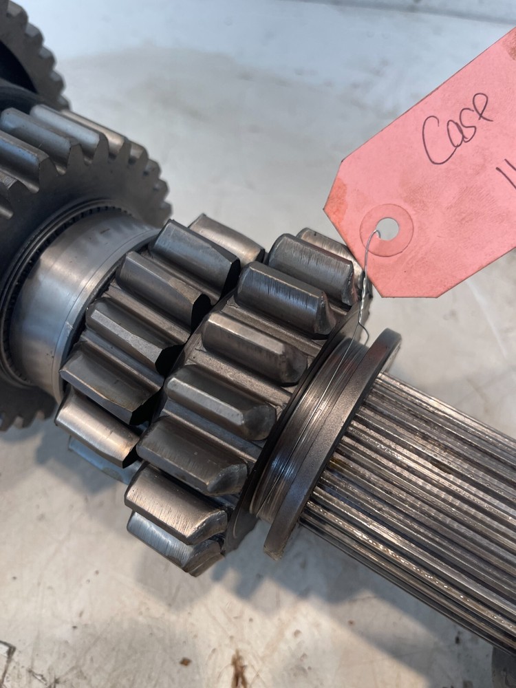 Case 1175 Tractor Transmission Countershaft w/ Gears