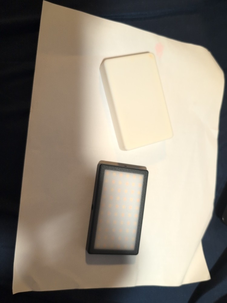 Lume Cube Mini LED Panel Light Full with Diffuser and Charging Cord White
