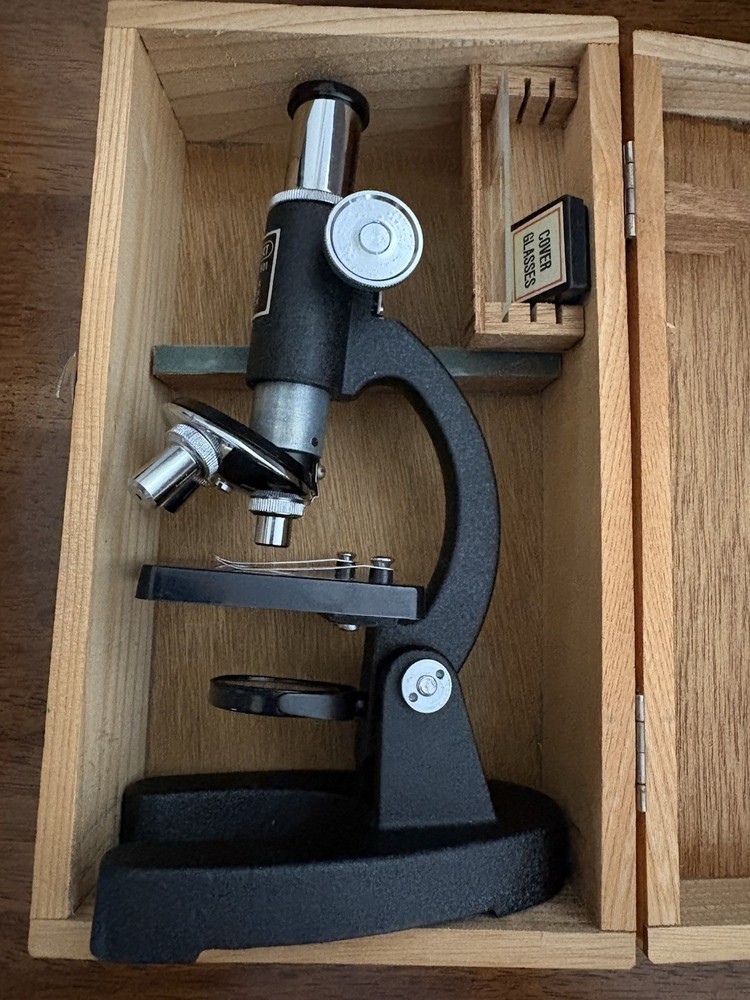 Vintage Perfect Microscope Model 801. Free Shipping!