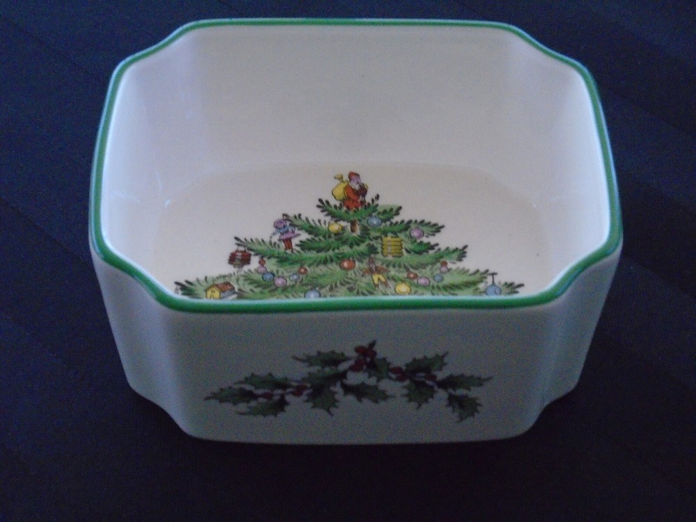 C-384 Spode Christmas Tree Candy Nut Trinket Dish