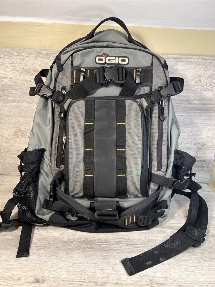 Ogio Recon Backpack Hiking Tek Spec Straps Pockets 2003 VGUC