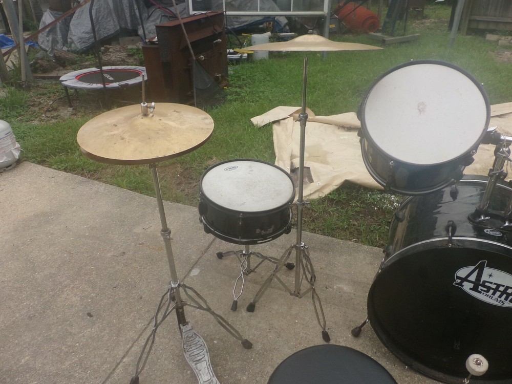 Astro Floor Drum Set RARE! PICK UP ONLY