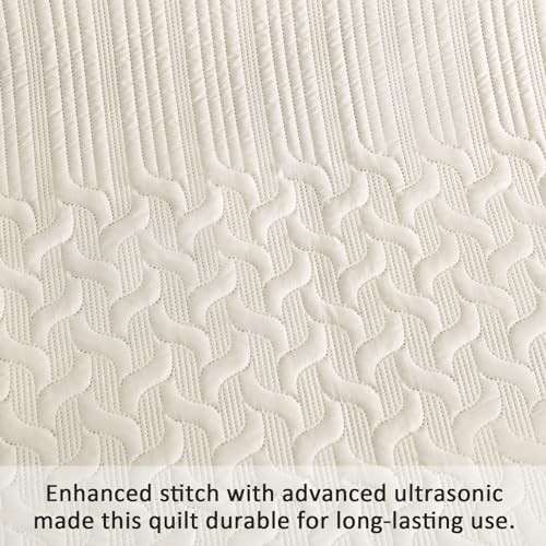 Beige Quilt Set King Size Lightweight Bedspread Ultrasonic Wave Pattern Soft