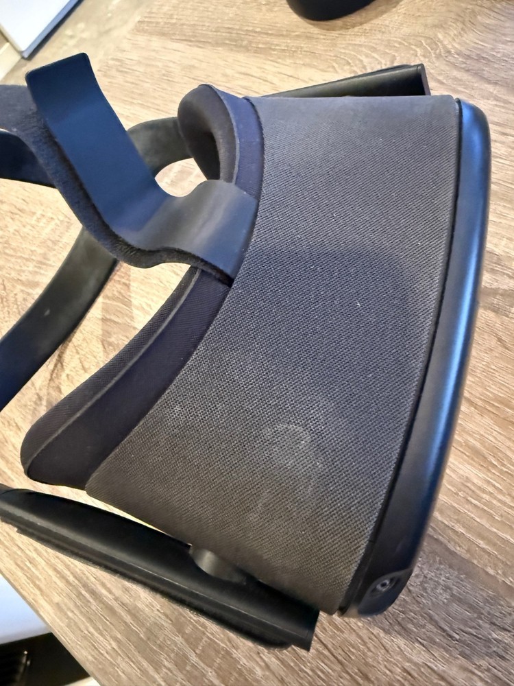 Meta Oculus Quest 1 Headset Only 64GB Black