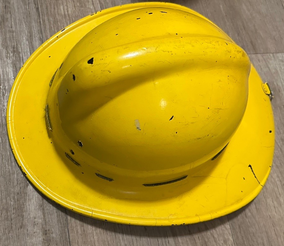VINTAGE FIREMANS HELMET SIZE 7 1/8