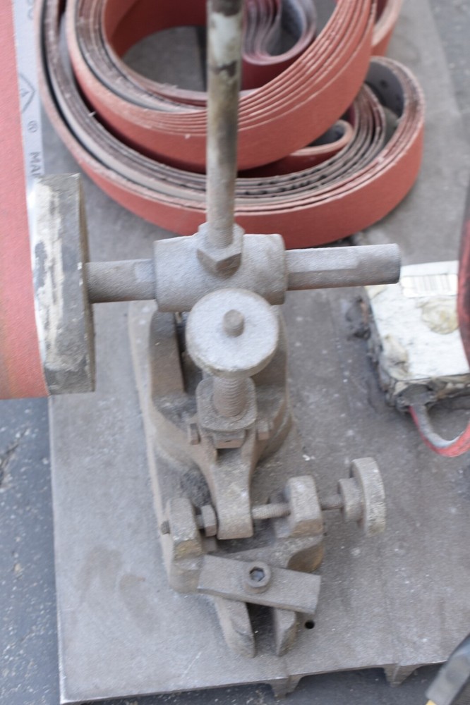 Belt sander / grinder 117" x 2"