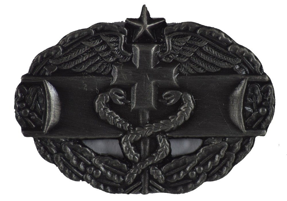 COMBAT MEDIC 2ND AWARD BADGE HAT PIN