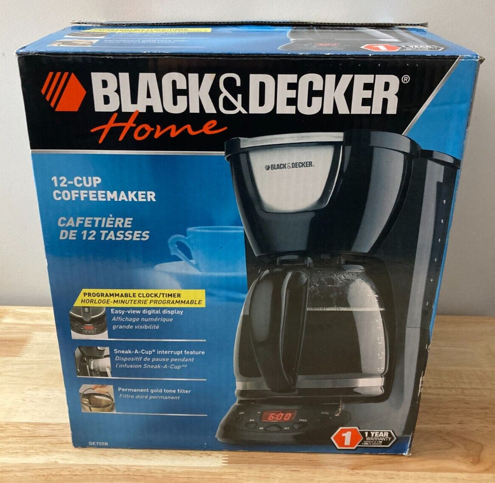 Black & Decker 12-Cup Coffee Maker Model DE755B (New Open Box)