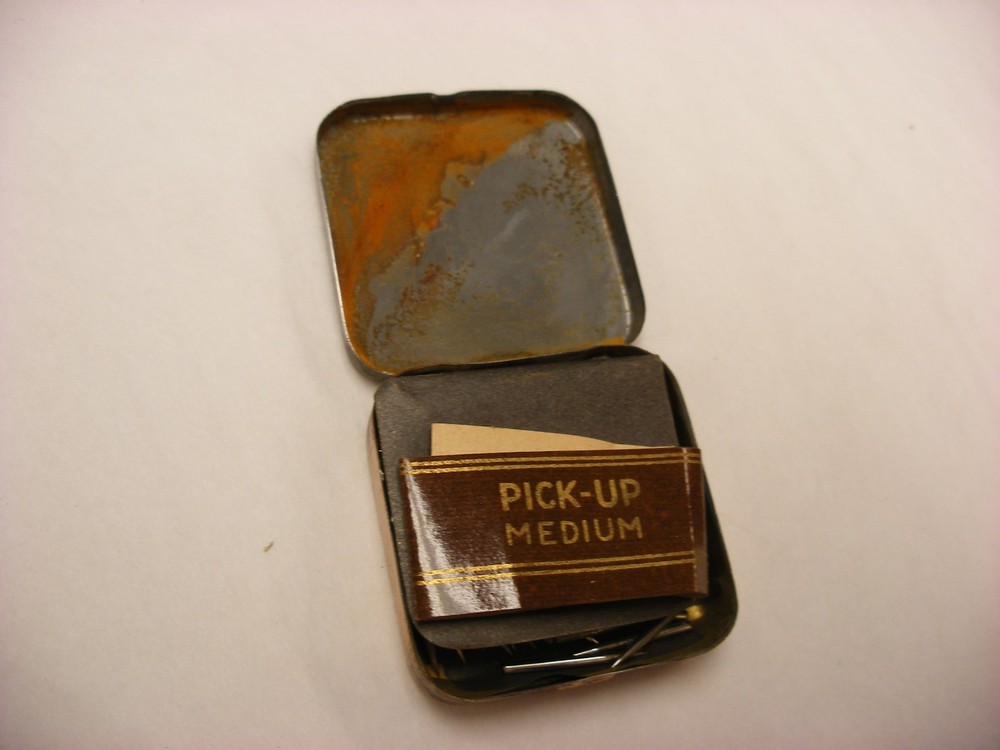 Phonograph Gramophone Needle Tin - Clangor - Brown