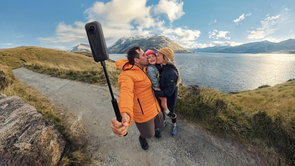 Insta360 - X4 Air Starter Bundle - Black