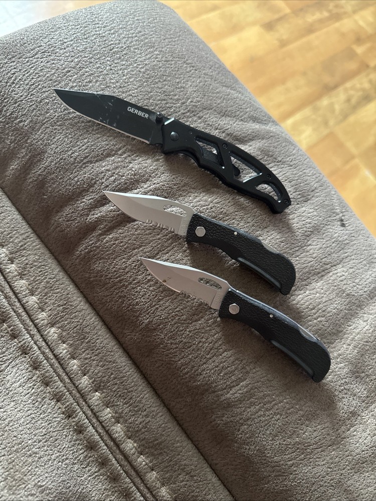 Gerber Knife Bundle. Lock Blade