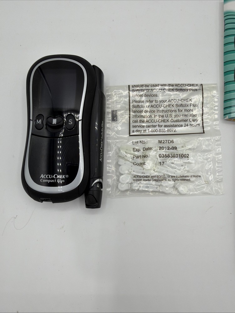 ACCU CHECK COMPACT PLUS Blood Glucose Meter With Test Strips