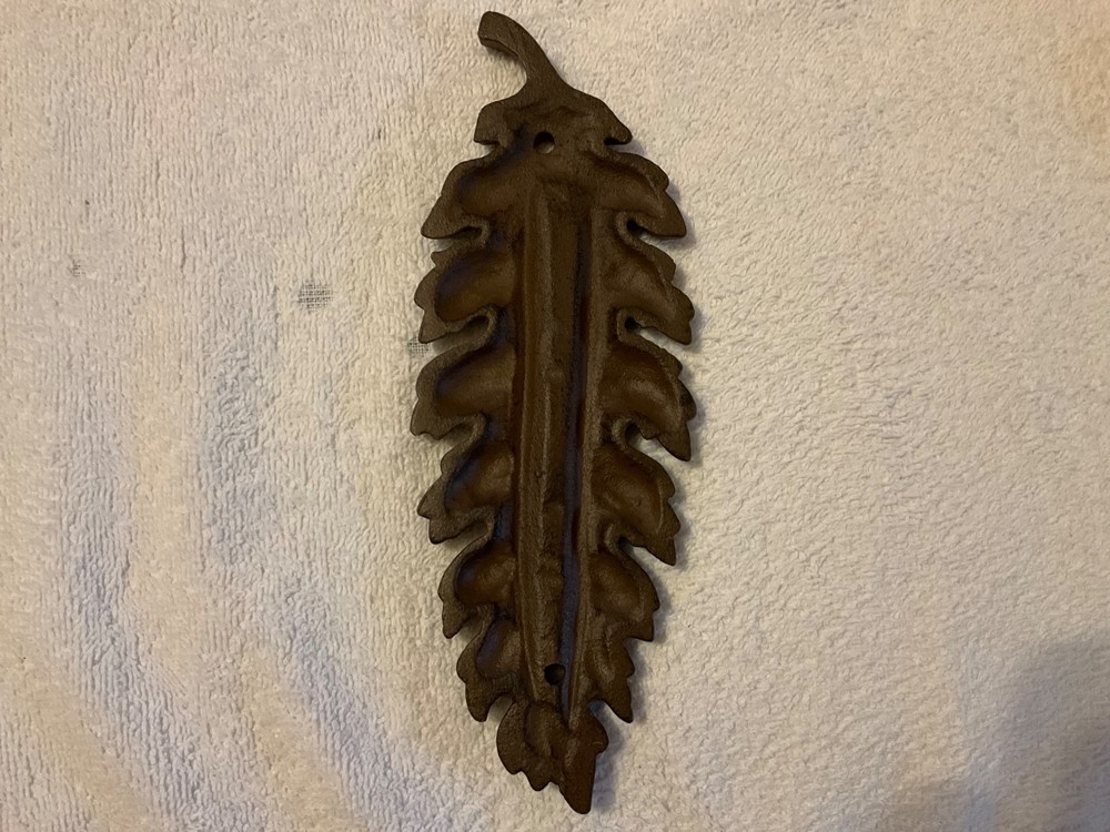 Manual Woodworkers Cast Metal Leaf Thermometer