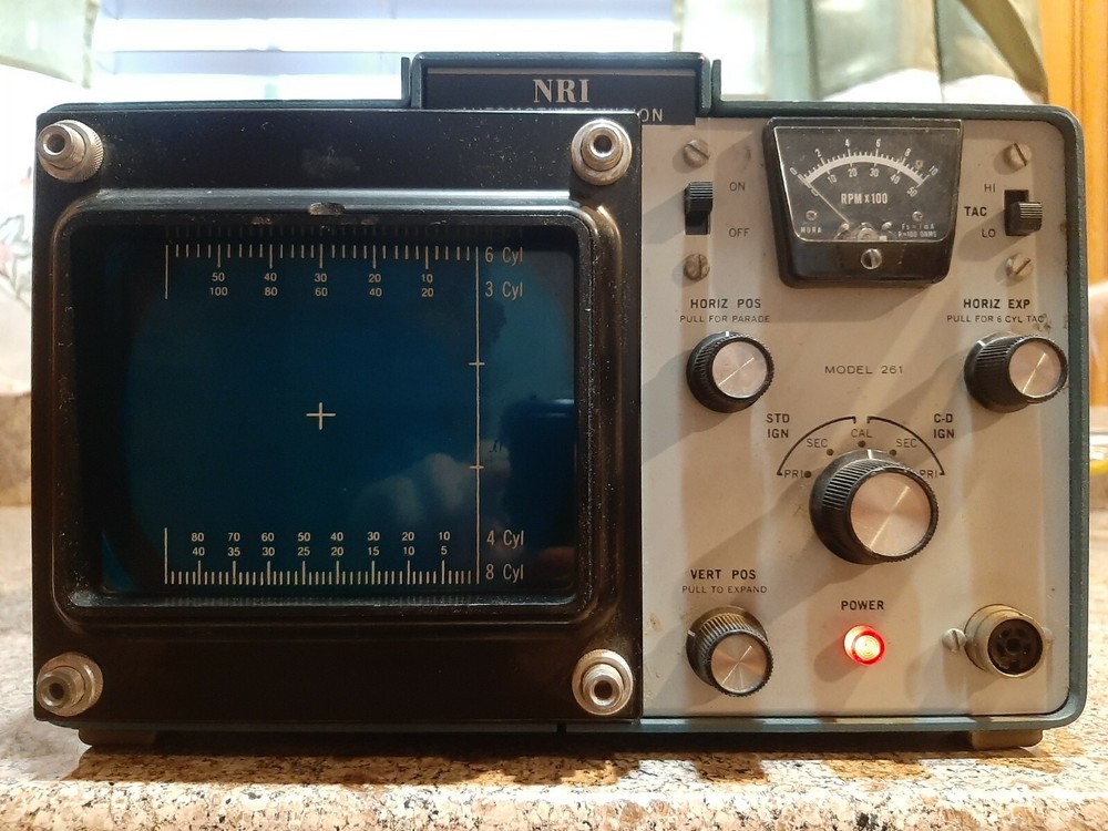 CONAR INSTRUMENTS 261 ANALYZER NRI AUTOMOTIVE DIVISION UNIT POWERS ON