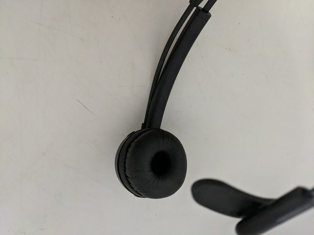 Bluetooth headset microphone charging base