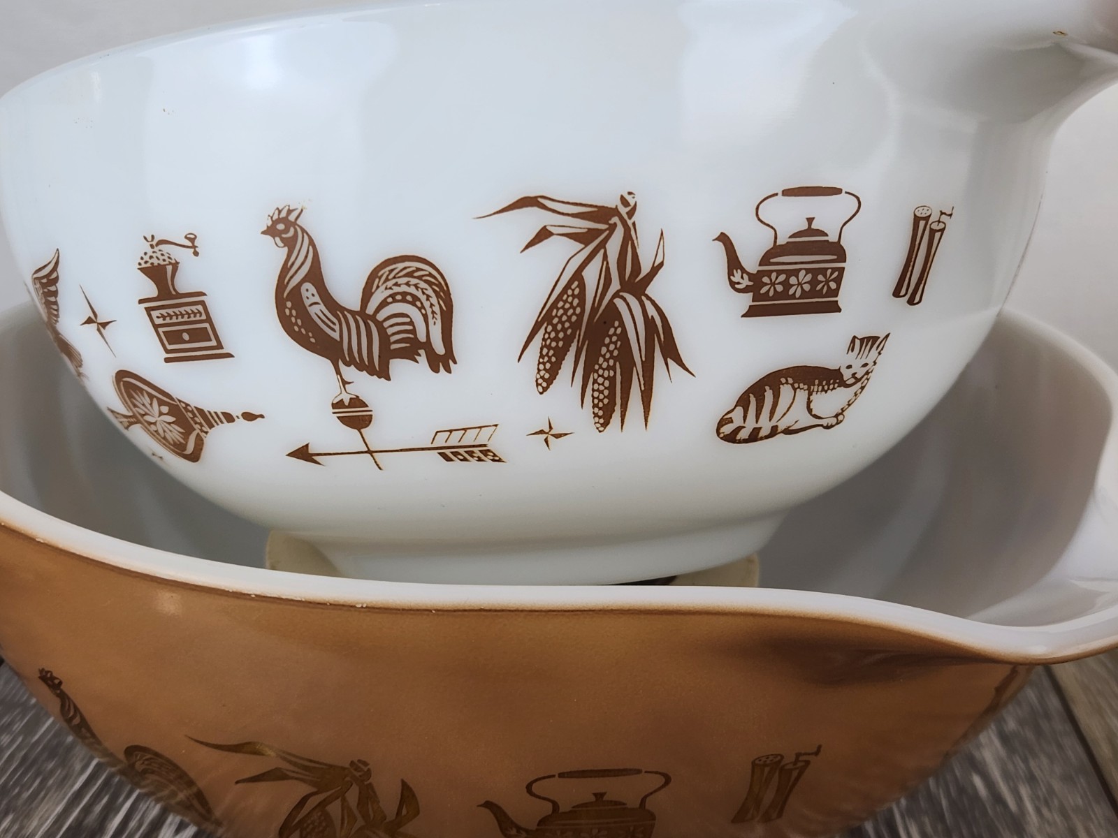 Pyrex Early American Cinderella Nesting Bowls - Set of 4 - Retro Kitchenware