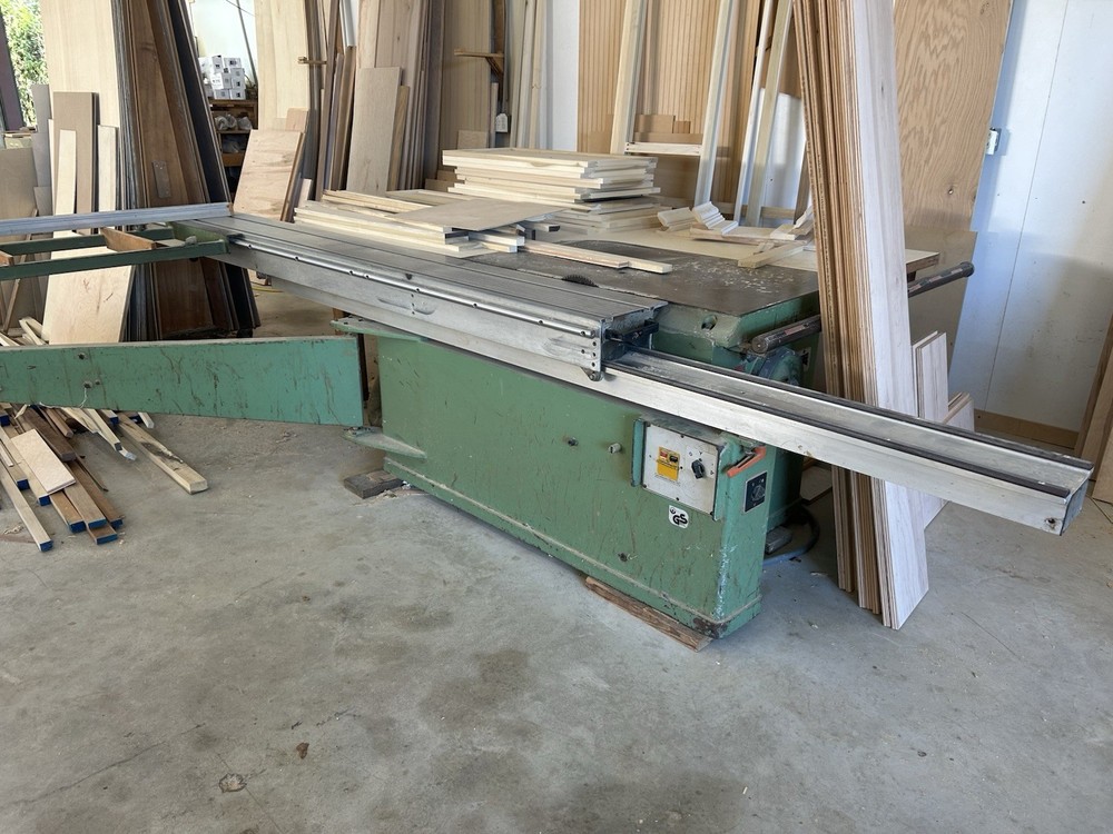 Kamro Sliding Table Saw