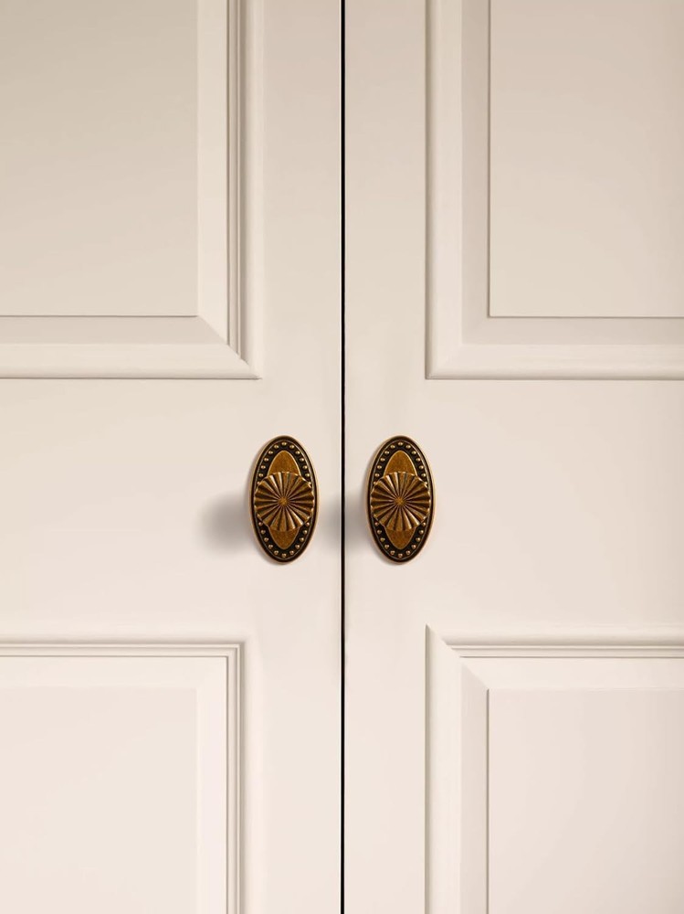Classic 10 Pack Antique Brass Cabinet Knobs - Durable Vintage Drawer Hardware