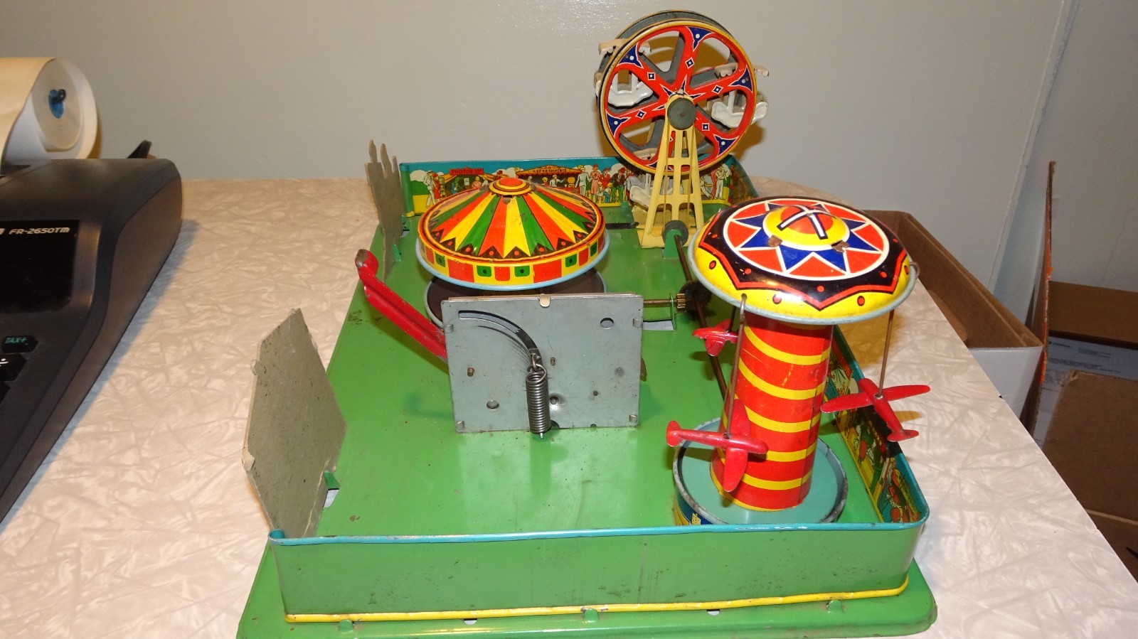 Vintage Wyandotte lever windup Carnival Toy from the '30's with box