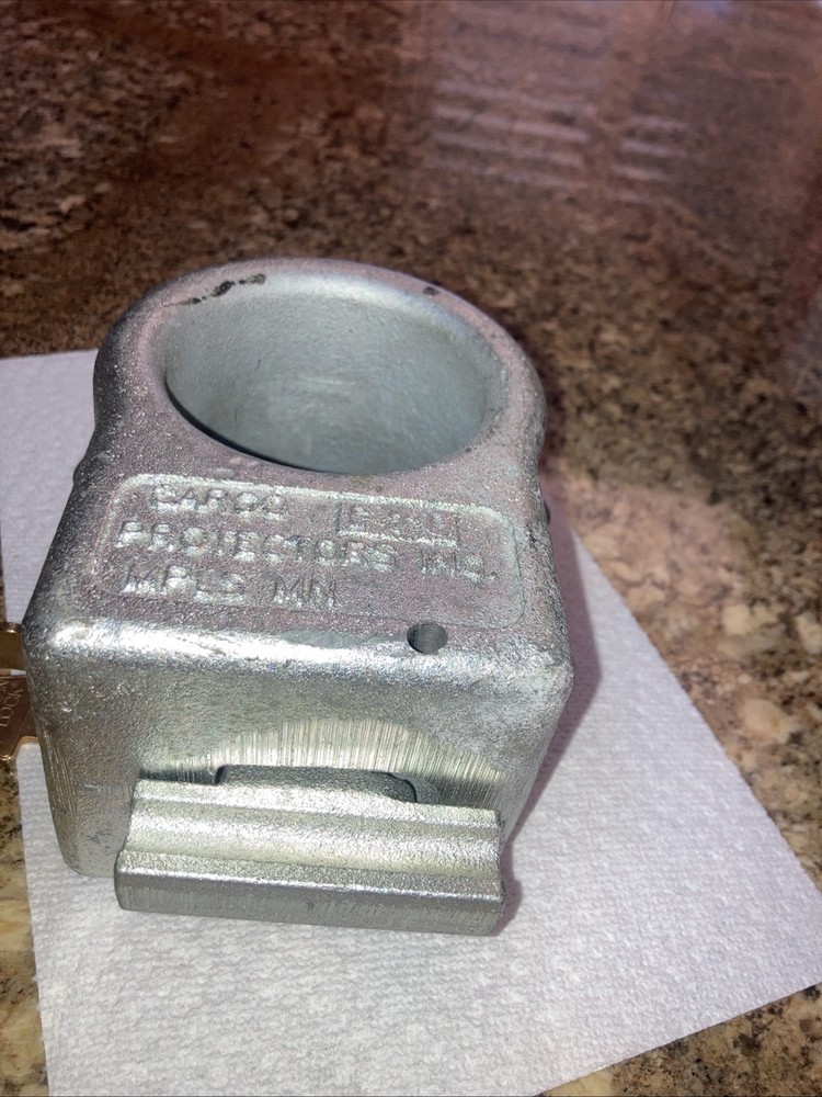 semi trailer king pin lock