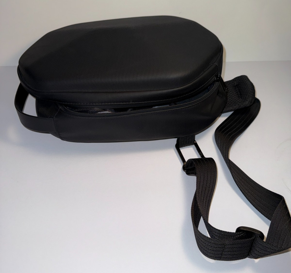 Meta Quest 2 Oculus 2 256GB complete w/ case & External Battery Pack