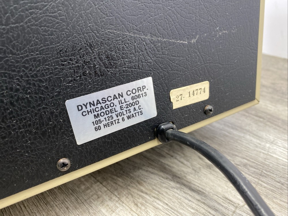 B & K Precision Solid State Model E 200D RF Signal Generator E-200D *Powers On*