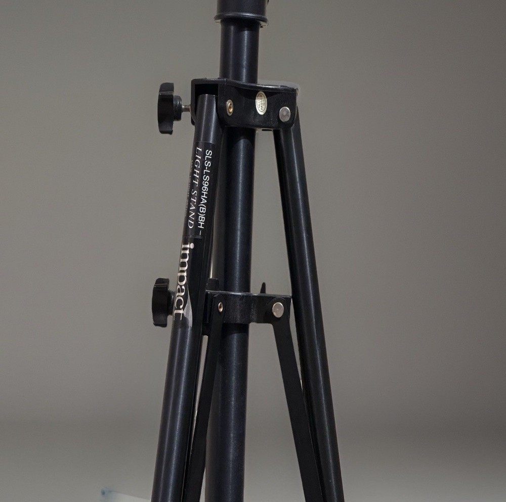Impact Professional telescopic Light Stand Tripod Max Height 9.4ft