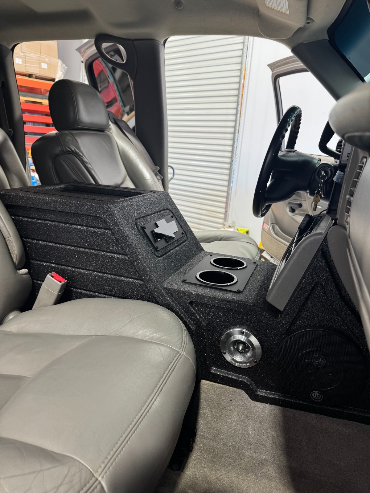 Chevy Silverado Gmc Sierra 03-06 Center Console Subwoofer Box For 1x12