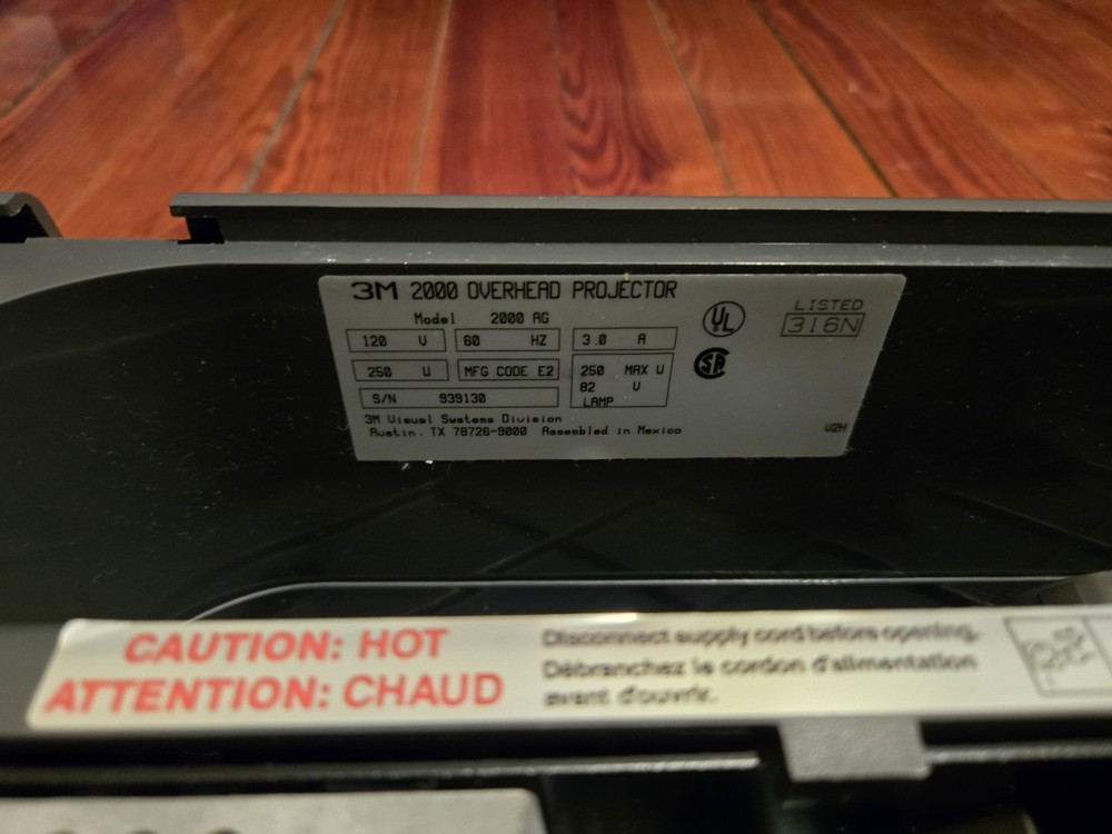 3M 2000 Overhead Projector