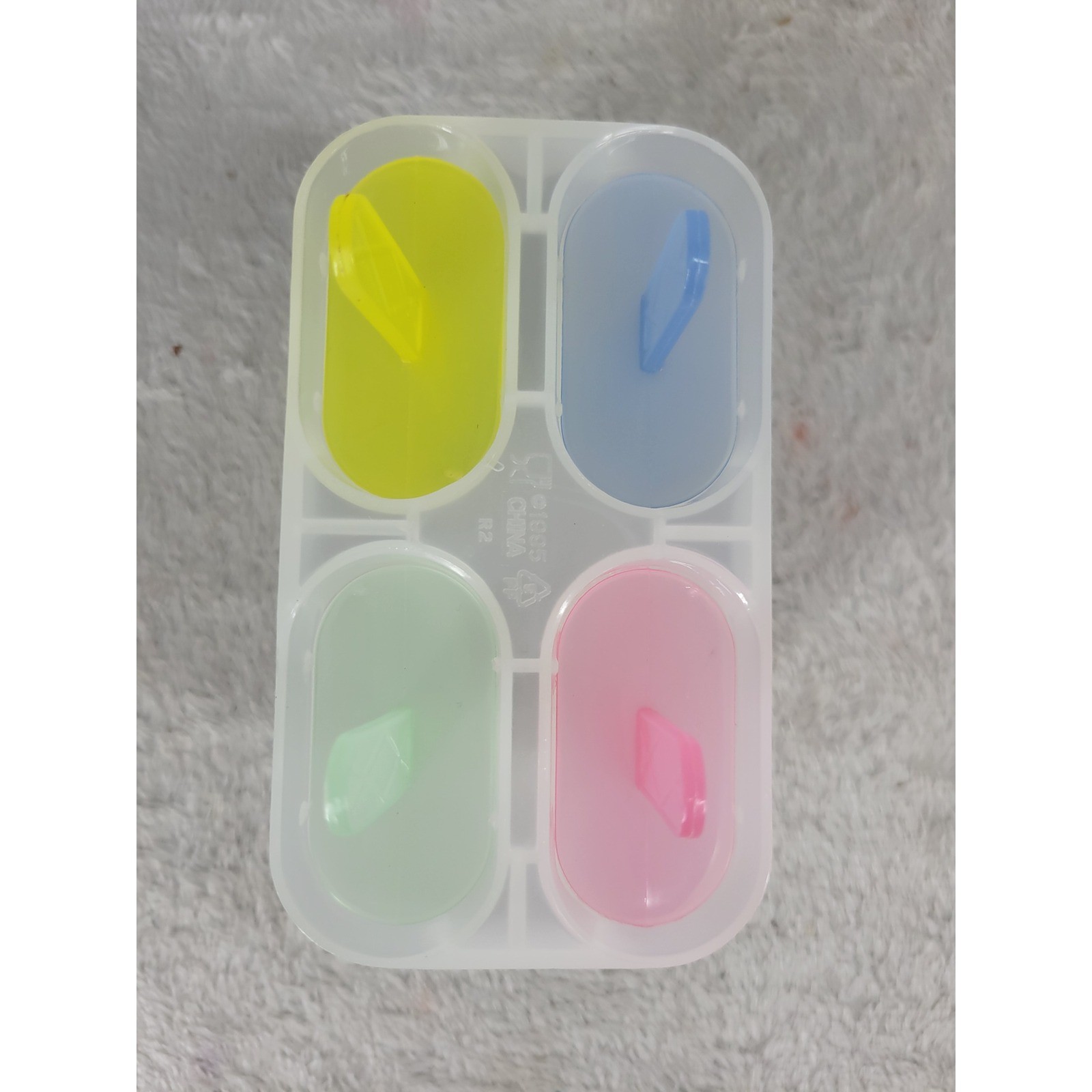 4 Cavity Popsicle Maker Ice Pop Molds Frozen Dessert Tool Set With Sticks