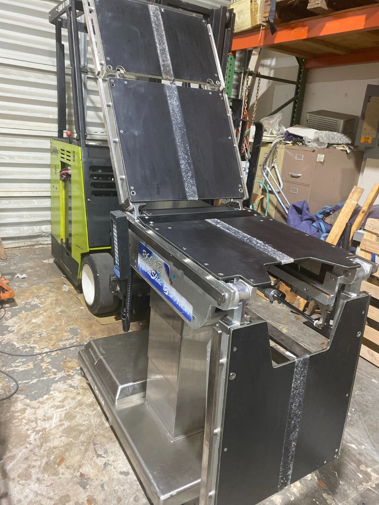 Skytron table 3600B Ultra slide