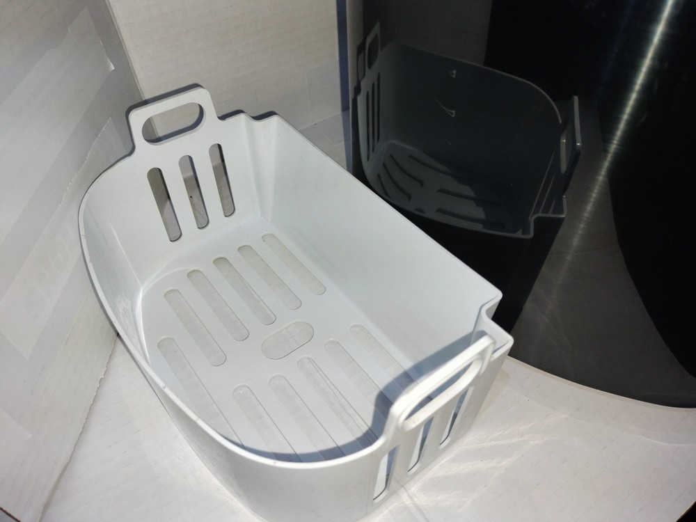 COOK'S ESSENTIALS 26 lbs Portable Compact Ice Machine - Black