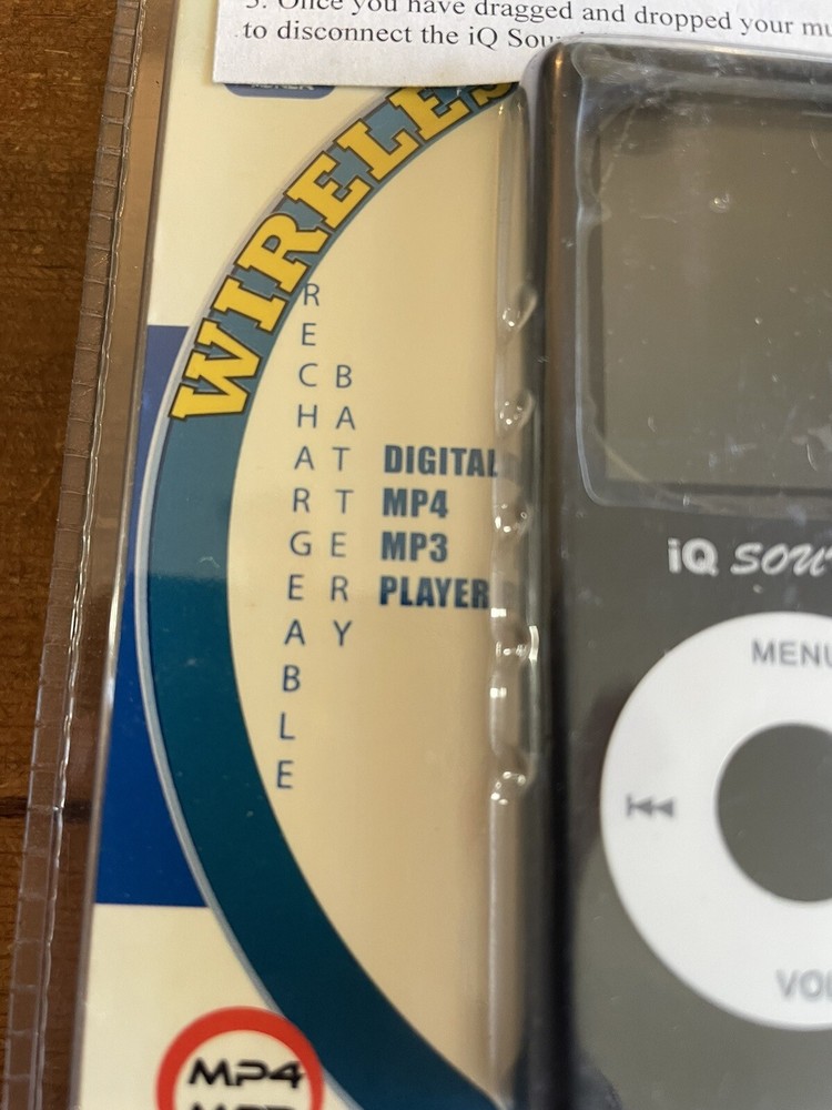 MP3 Player 2GB with Wireless FM Transmitter Compatible Car & Home Stereo Bundle