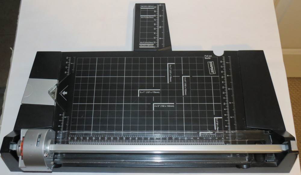 Staples Multi-Size Paper Cutter & Corner Cutter