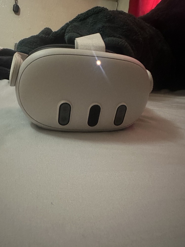 Meta Quest 3 Virtual Reality Headset 512GB with Controllers Charger & PCVR Cable