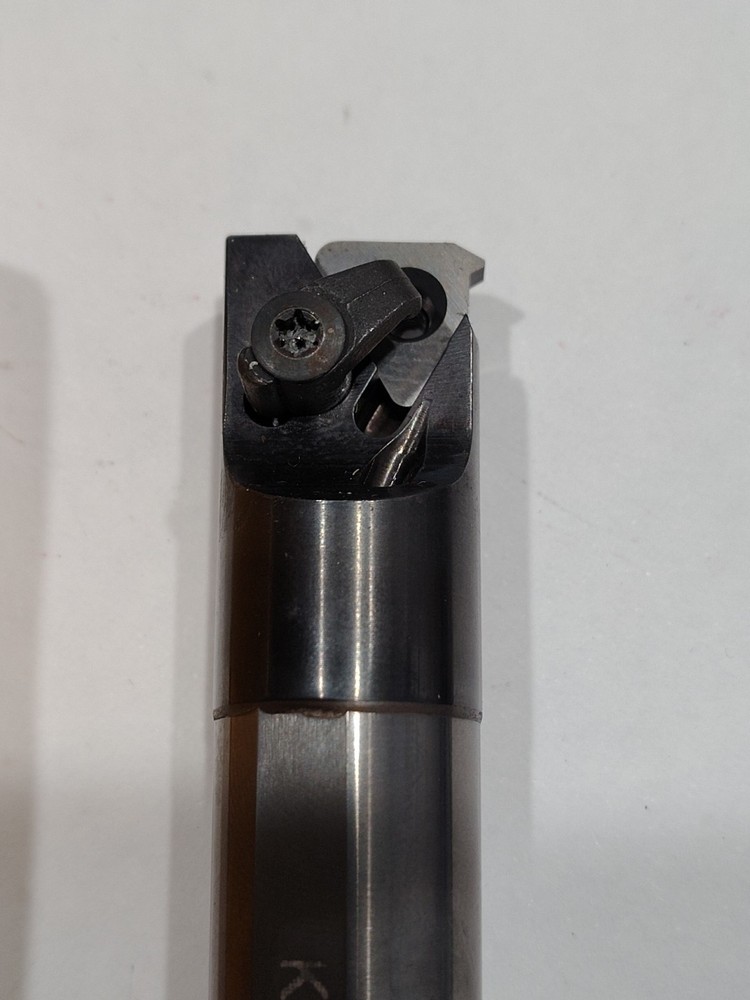 Kennametal 3/4" Solid Carbide Laydown *Left Hand* Threading Bar W/Thru Coolant