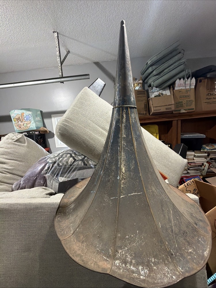 Medium Vintage Phonograph Horn